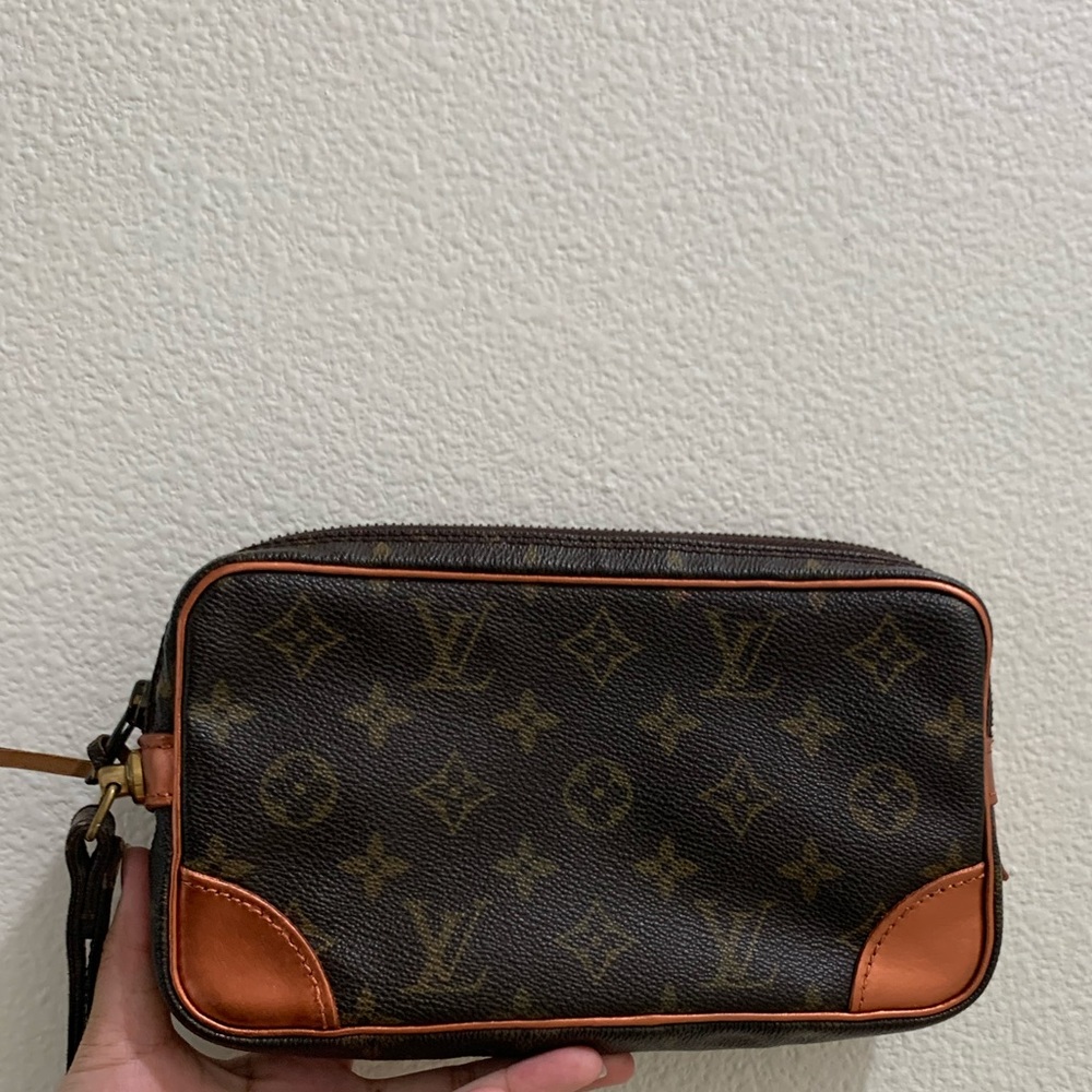 louis vuitton monogram zip wristlet/clutch